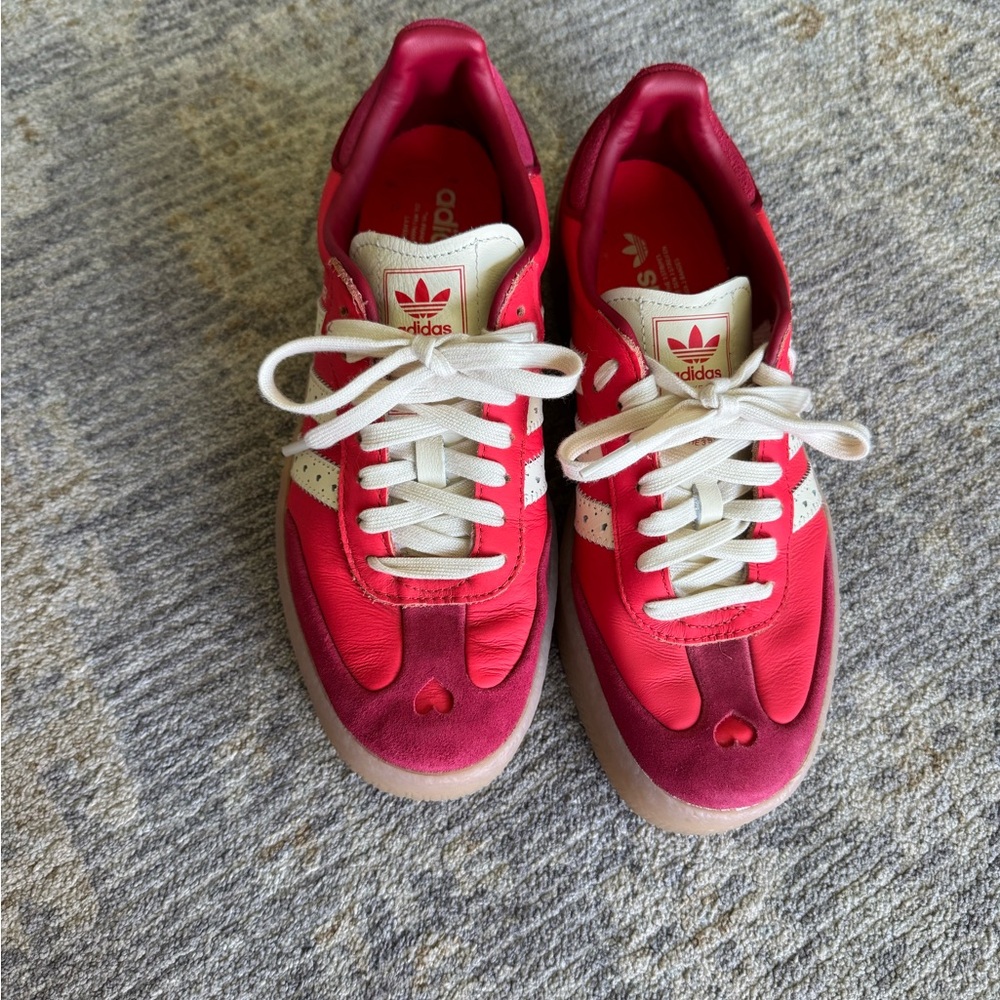 Adidas Women's Sambae Samba heart sneakers
